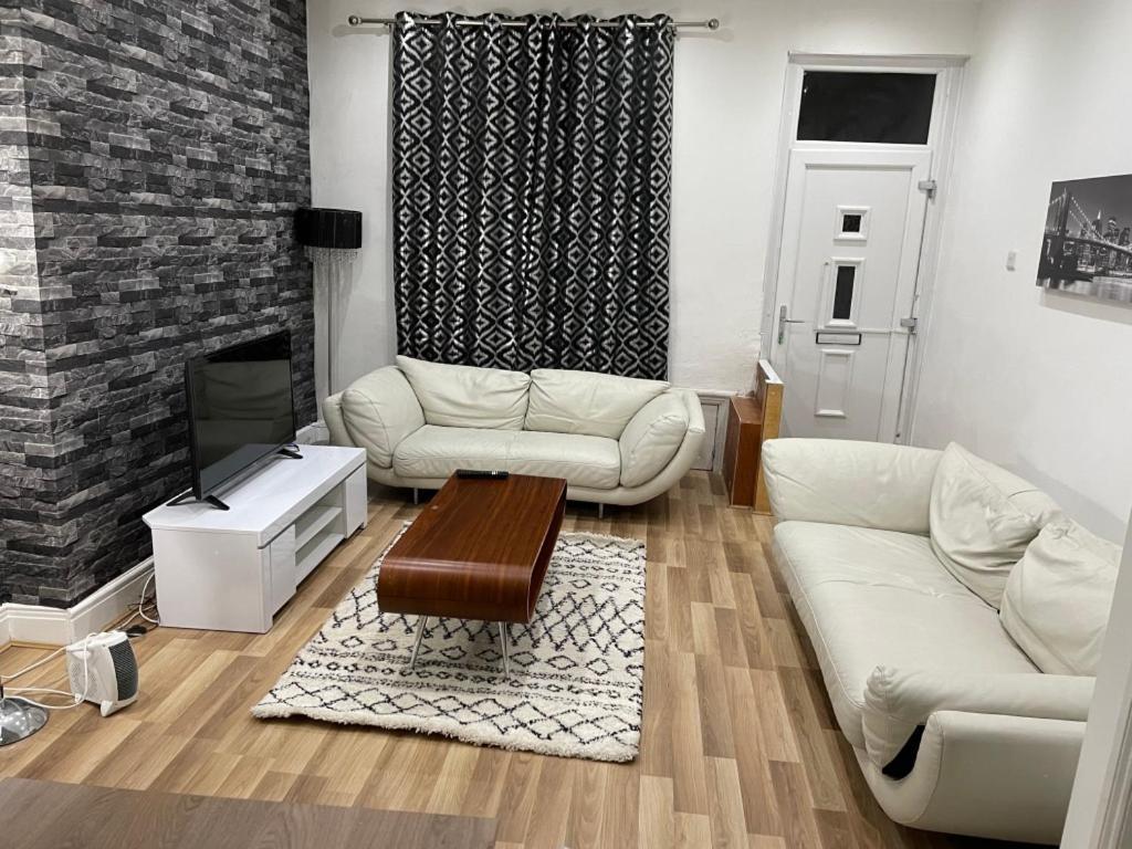 Potters Lodge, Oldham, Manchester By Edl Ventures Ltd Holiday home